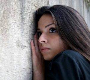 Paranoid psikozu şizofreniden ayıran özellikler nelerdir ?